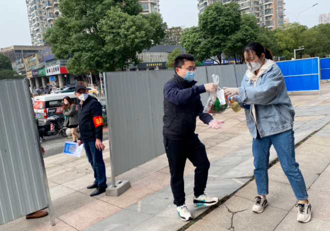 武汉市“红色物业五星级企业”惠之美集团：党员干部肩负抗疫责任 青年先锋队冲锋在前显担当